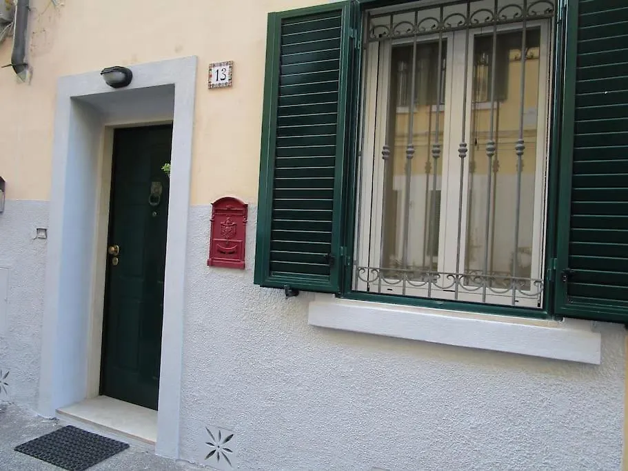 Appartamento Il Piccolo Eden - Private Garden Livorno Italia